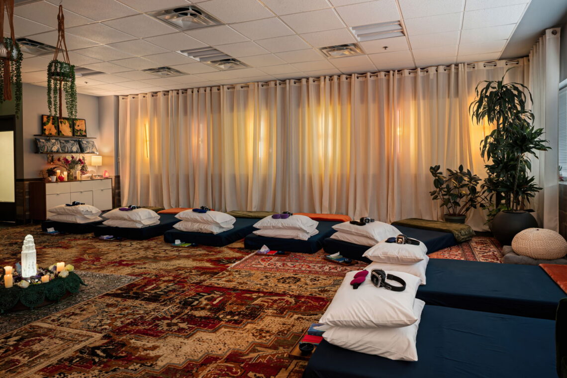 Rocky Mountain Mind and Body Group Ketamine Therapy room comfort mats luxury set up